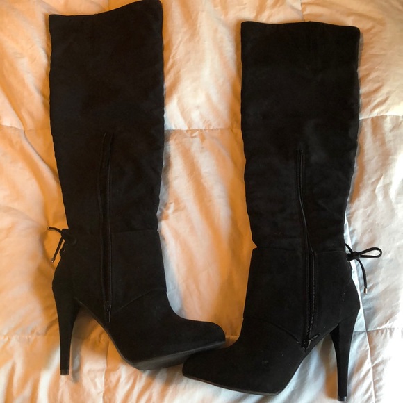 Black knee high boots - Picture 4 of 4